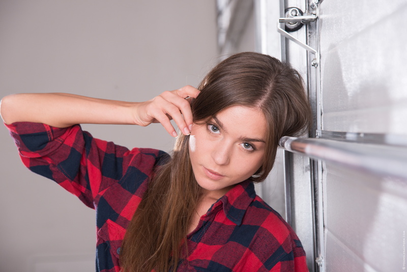 plaid, real people, adult, fashion, females, lifestyles, anastasia sia, natalia e, black, sleeved, one Person, casual clothing, looking, lily c, indoors