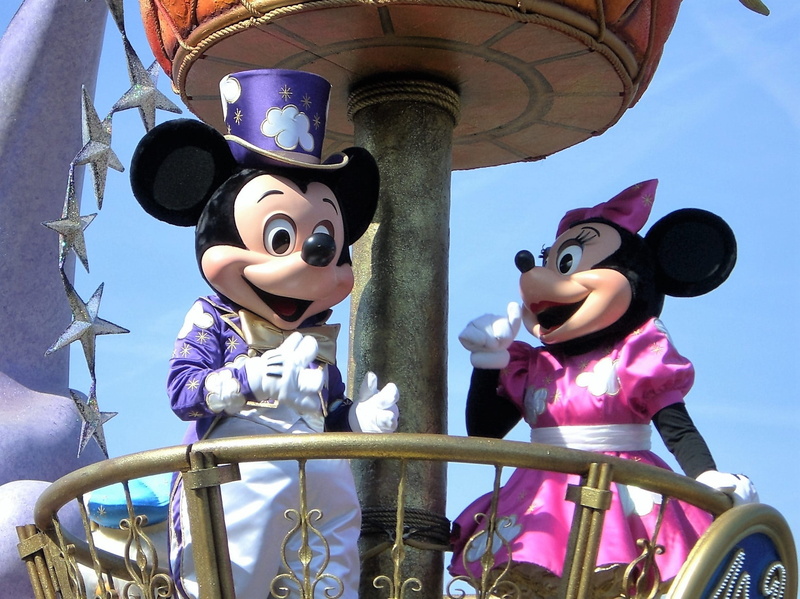 mascots, nature, minnie mouse, three quarter length, art and craft, sky, outdoors, creativity, mouse, human representation, day, Mice, blue, real people