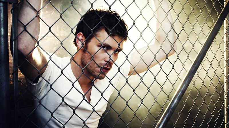 city, the series, headshot, real people, grille, outdoors, white, depression - Sadness, day, portrait, hairstyle, 1080P, adult, male Beauty, macho, loneliness