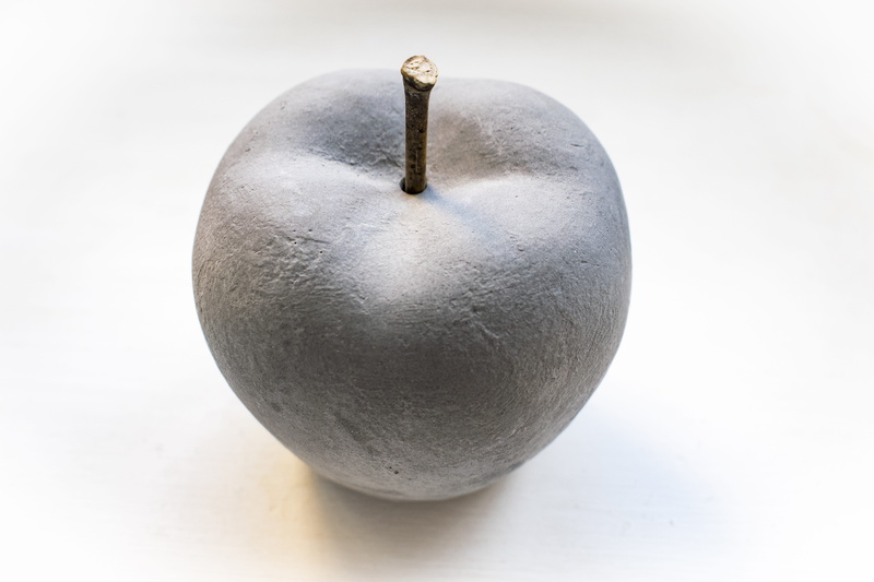 pact, studio shot, freshness, colored background, indoors, fruit, apple, 5K, holiday, stone, white color, close-up, healthy eating, apple - fruit, still life