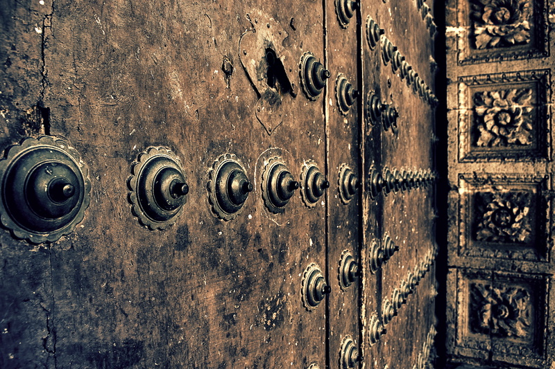 metal, old, spain, 5K, safety, backgrounds, cathedral, pact, almeria, lock, security, protection, indoors, medieval, no people, abandoned, wood - material