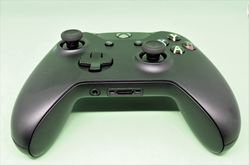 Games, technology, business, 5K, joystick, xbox, controller, close-up, push button, Xbox One Controller, communication, gamer, equipment, pad, green background