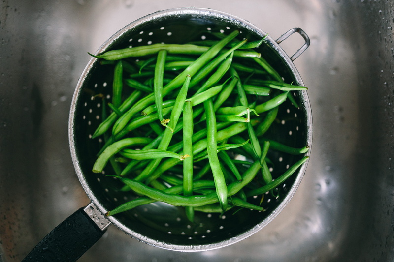 colander, 4K, green bean, indoors, close-up, food, food and drink, green Color, domestic room, healthy, preparing food, household equipment, freshness