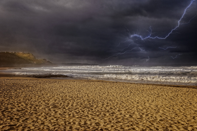 threatening, landscape, beauty in nature, water, horizon over water, coast, sand, power in nature, weather, outdoors, land, storm, cloud - Sky, dramatic