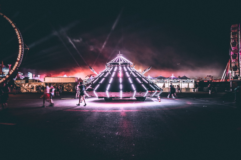 built structure, leisure activity, Human, crowd, urban Scene, traveling Carnival, men, illuminated, standing, ride, amusement Park, travel Destinations