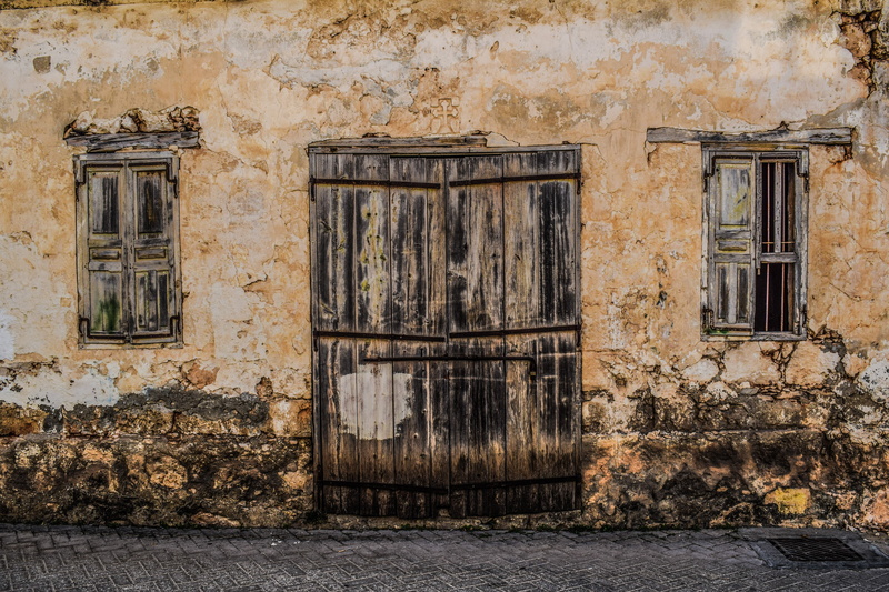 painted, exterior, beige, deterioration, outdoors, grunge, day, architecture, residential building, destruction, 5K, dherynia, window, closed, cyprus