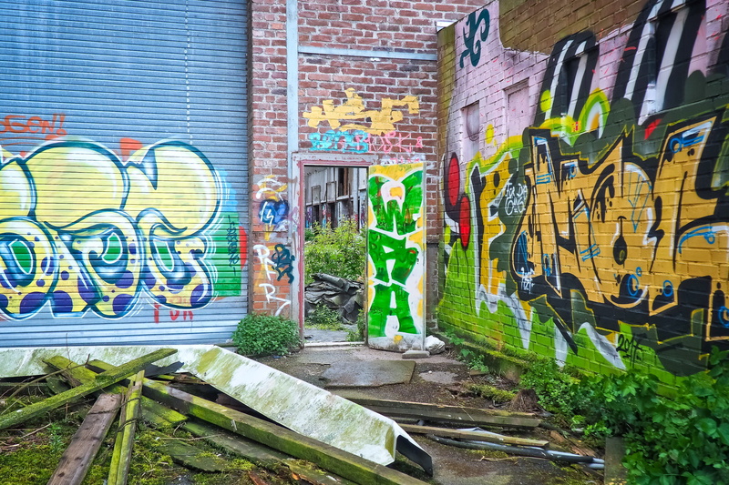 built Structure, wall - building feature, color Image, no People, past, dark, spray paint, day, paint, 4K, end, industrial building, wall, lapsed, Rooms