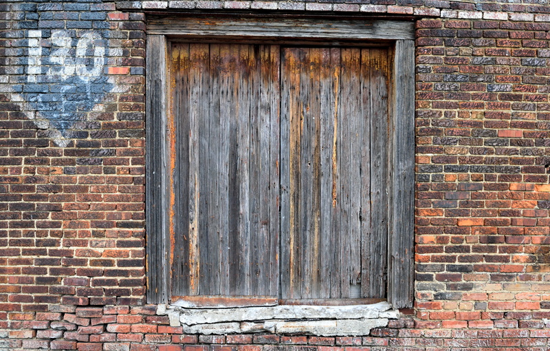 door, 5K, city, outdoors, abandoned, empty, built structure, ruined, dirty, wood - material, weathered, architecture, brick, window, abandon, wooden, closed