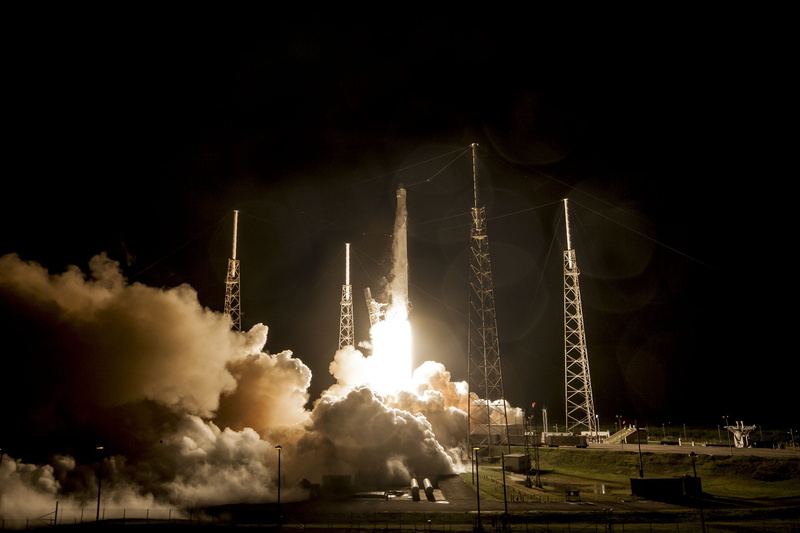 fuel and power generation, flying, cape canaveral, cloud - sky, nighttime, motion, environmental issues, flames, rocket, fuel, outdoors, vehicle, illuminated
