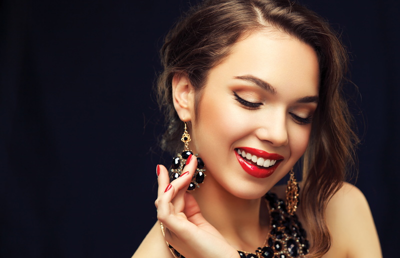 beautiful people, colored, women, beauty, hair, adult, beautiful woman, portrait, human face, black background, look, earrings, gold, makeup, smile, manicure