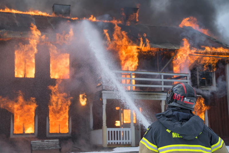 fire hose, accidents and disasters, fighting, warning sign, extinguishing, fire - natural phenomenon, occupation, sign, house, adult, fire, 1080P, rescue worker