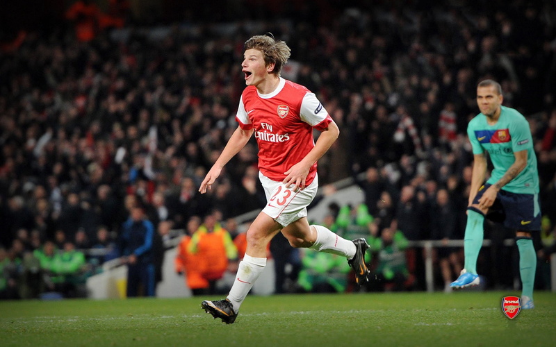 action, arshavin, crowd, offense - Sporting Position, playing Field, game, soccer, event, motion, rivalry, healthy Lifestyle, muscular Build, match, team