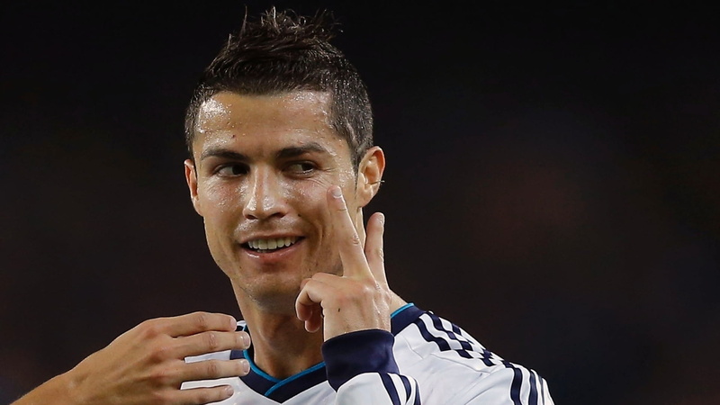 looking, adult, style, black hair, 1080P, sleeved, s, young adult, real madrid, men, ronaldo, athlete, one person, shirt, long, portrait, football, copy space