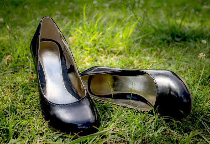 2K, high heels, close-up, shoes, silver colored, compatibility, plant, black color, shoe, land, fashion, heeled, landscape, Meadow, growth, out, day, sunlight