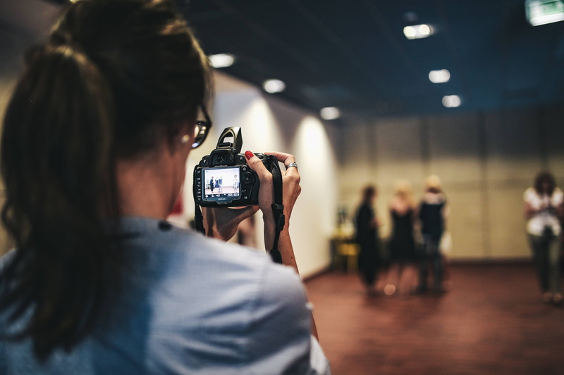 men, young Adult, adult, 5K, cameras, indoors, photographer, digital camera, activity, photography, portrait, technology, exhibition, photo, rear view