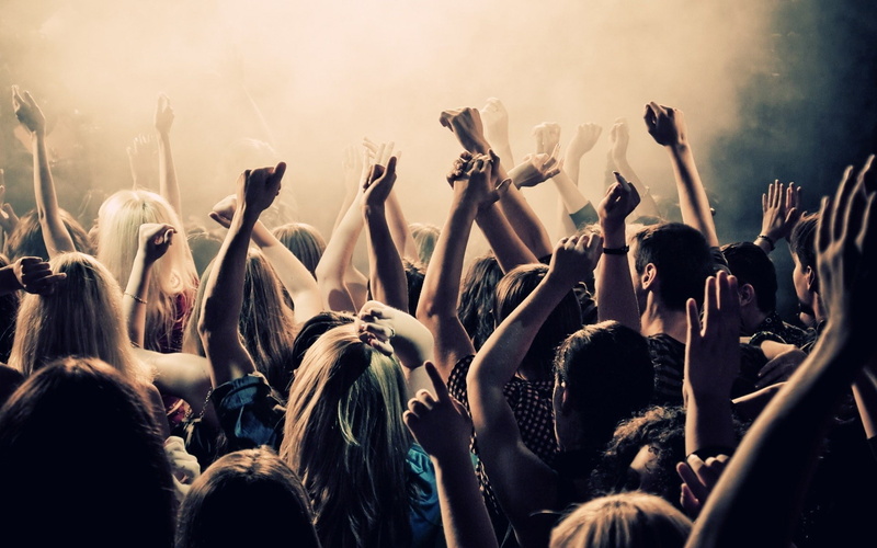 crowds, arms up, 1080P, women, people, men