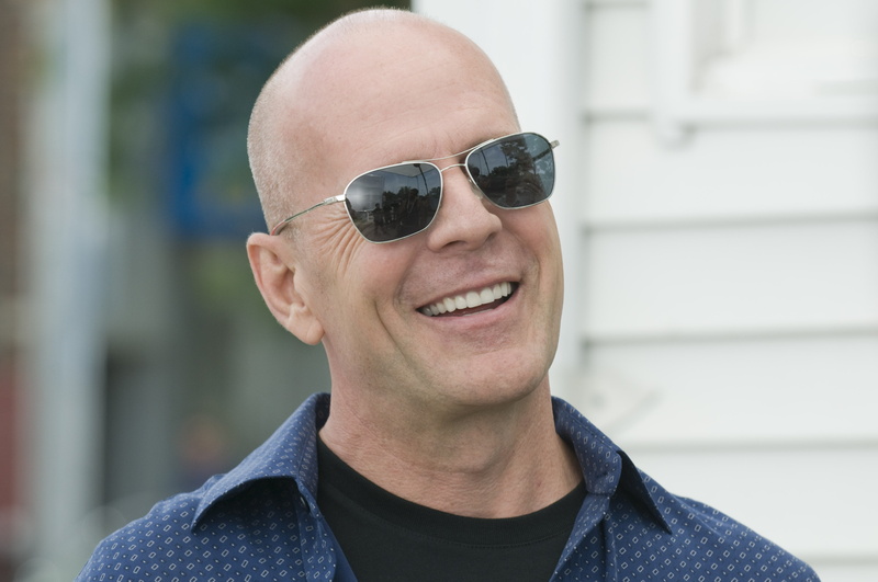 day, lifestyles, relaxation, man, actor, head And Shoulders, laughing, bruce, one Man Only, close-up, men, males, cheerful, front view, portrait, real People