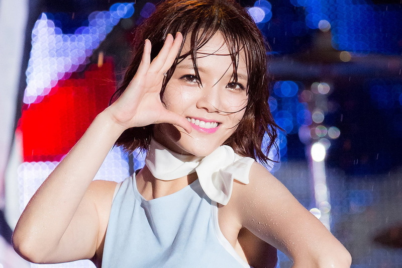 smiling, hair, waist up, leisure activity, Asian, women, one person, young adult, hairstyle, looking at camera, AOA, emotion, Jimin, front view, beautiful woman