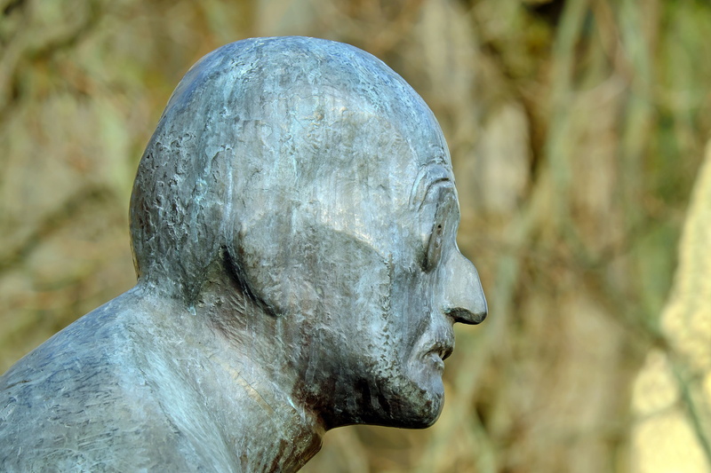 craft, bronze, bust, portrait, statue, berlin, bronze sculpture, nature, nobel prize winner, female likeness, creativity, male likeness, human representation