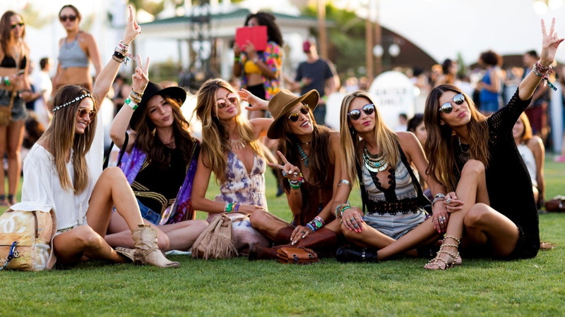 model, hairband, sunglasses, festivals, supermodel, brunette, sitting, women with hats, women, group of women, 720P