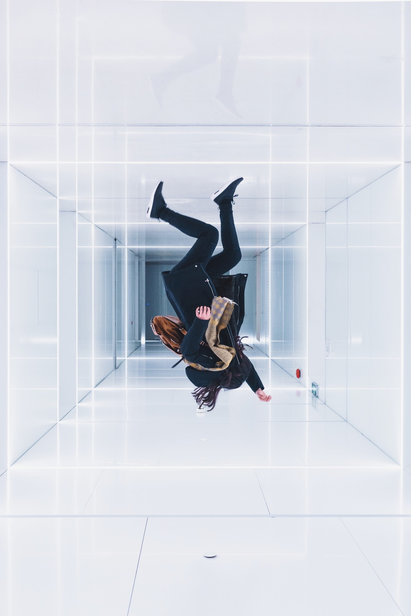 5K, flexibility, standing, one Person, handstand, women, young women, casual clothing, person, females, scarf, dancing, young Adult, jumping, jump, vitality