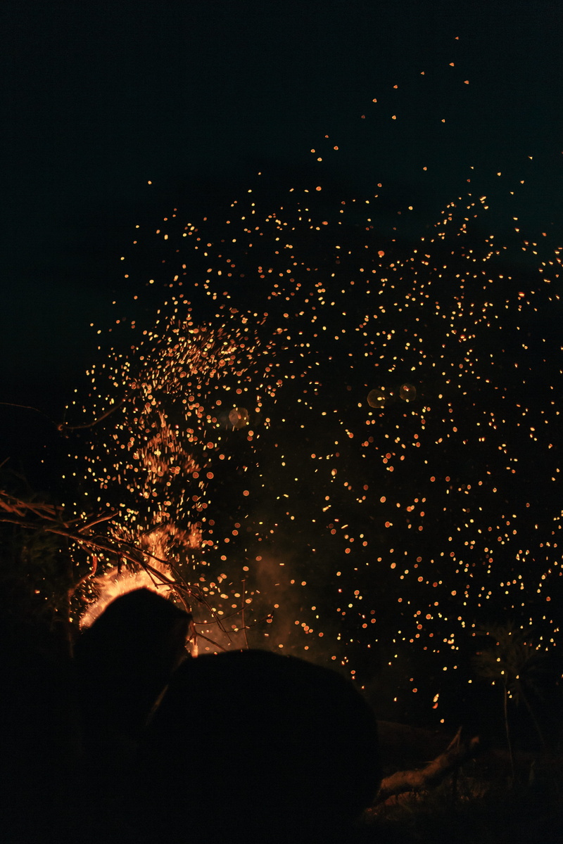 flame, fogueira, fireplace, sky, sparks, fogo, event, 4K, sparkle, no people, glowing, photography, outdoors, fire, forest, celebration, environment, moonlight