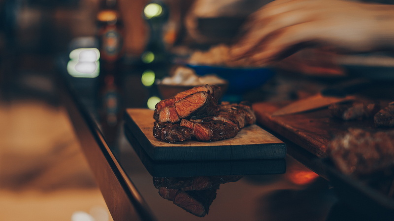 grilled, freshness, sea life, bbq, indoors, close-up, glass, red meat, wood, turtle, food and drink, cooked, meal, white meat, invertebrate, furniture