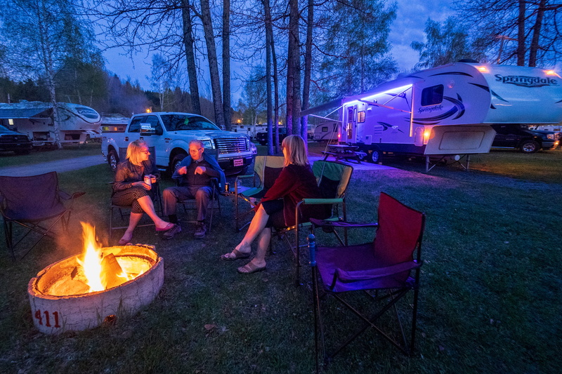 burning, motorhome, two, seat, real people, fire, tree, heat - temperature, leisure activity, dusk, 2K, rv, vehicle, automobile, women, night, caravan