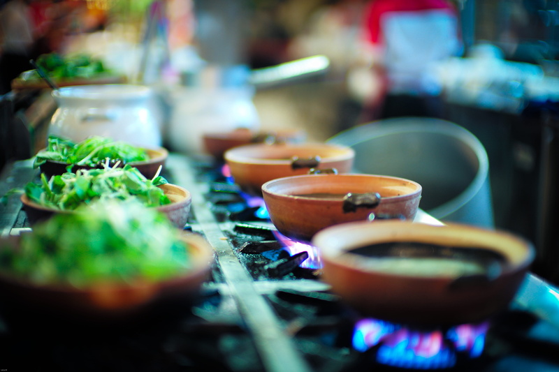 retail, cafe, preparation, sweets, crockery, 5K, burner, cooking, vegetable, food and drink, day, cup, depth of field, business, bowl, gas, hob, bowls
