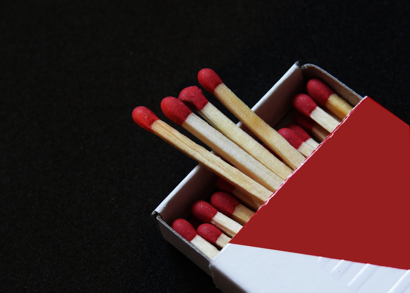 kindle, ignition, sticks, box - container, light, indoors, fire, match, studio shot, 2K, matches, close-up, smoke, still life, flame, safety, large group of objects