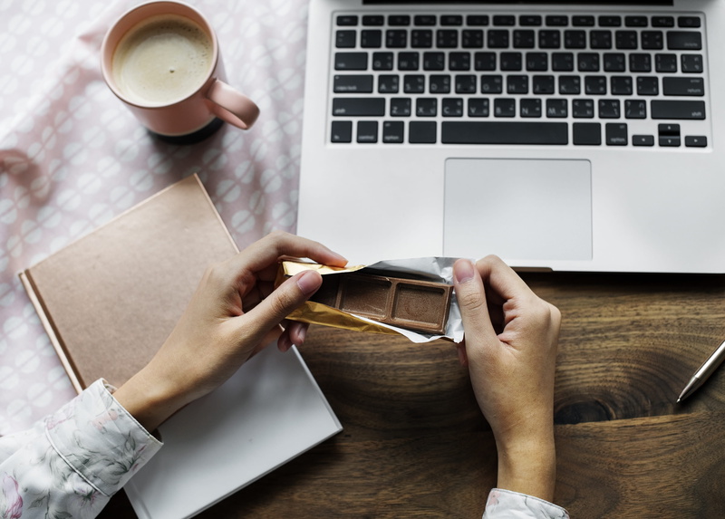 document, wireless Technology, planning, businesswoman, workspace, wooden table, pen, notepad, snack, woman, working, note Pad, work from home, office