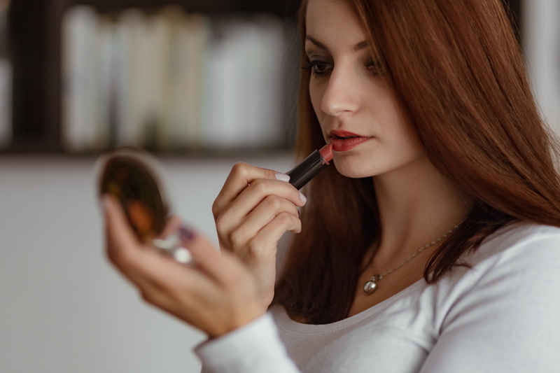 preparation, young, beautiful people, beautiful woman, 4K, woman, make-up brush, hair, young women, morning routine, beautiful, beauty product, fashion
