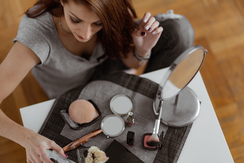 food, domestic room, make, young women, morning routine, women, two people, morning, glamour, adult, food and drink, makeup, beautiful woman, sitting, caucasian