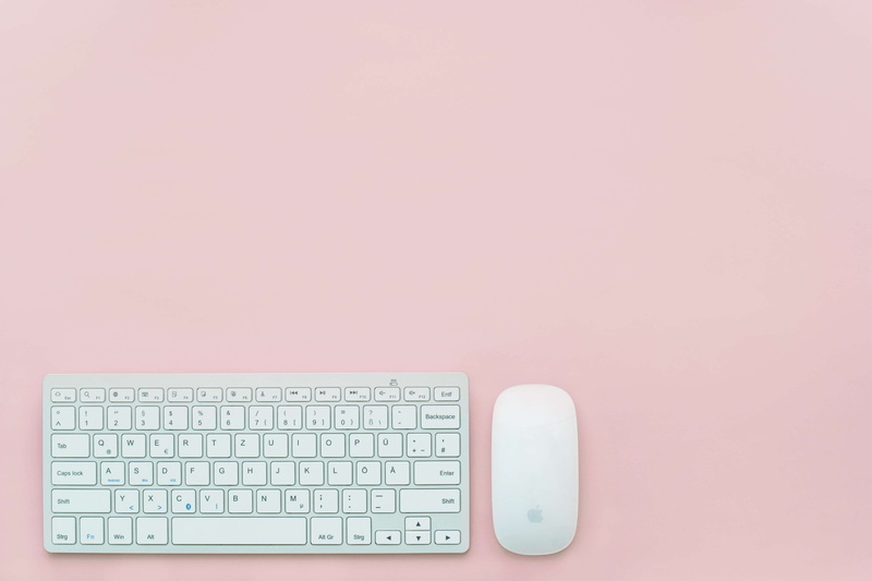 background, blogging, from above, white color, computer keyboard, close-up, backgrounds, computer equipment, keyboard, directly above, indoors, creative