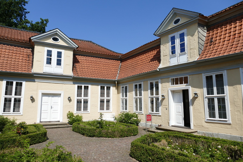 wealth, home, building exterior, lower saxony, row house, window, old town, luxury, outdoors, lessing, no people, building, mansion, brick, house, historically