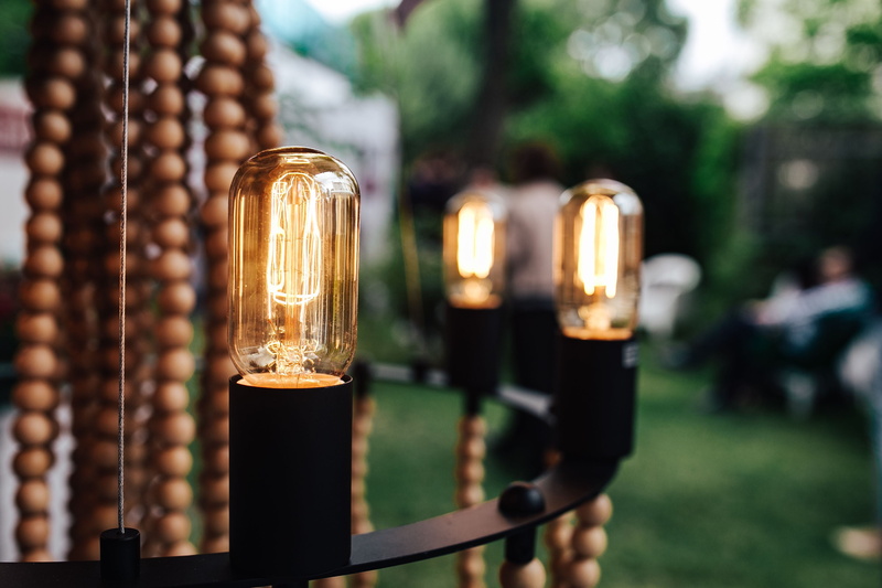 living room, glass, beer, nature, illuminated, glass - material, indoors, house, details, 2K, gold colored, day, alcohol, decorations, scandi, wine, candle
