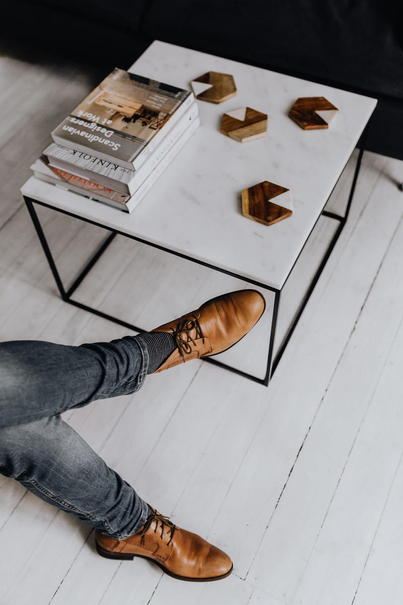 white floor, human foot, shoes, scandi, computer, table, work, interior design, casual clothing, flooring, minimal, 5K, leather shoes, male, low section