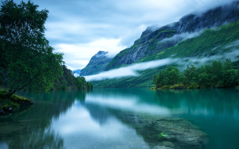 Mountains, Norway, grass, green, Surface, Fog, Trees, 2K, Loen, Western, Scandinavian, Lake, mountain, covered