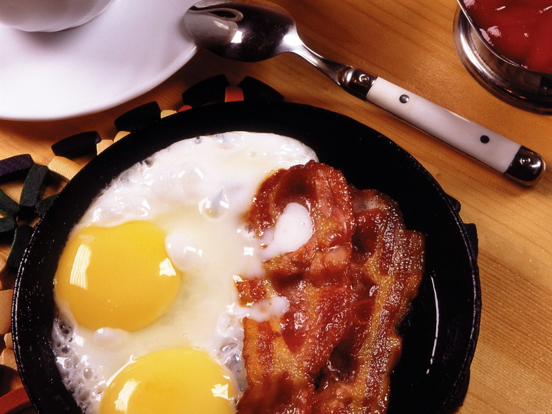 cooking, fried eggs, egg Yolk, fried, frying pan, yolks, breakfast, gourmet, still life, 720P, cooking Pan, indoors, wellbeing, no people, skillet- cooking pan
