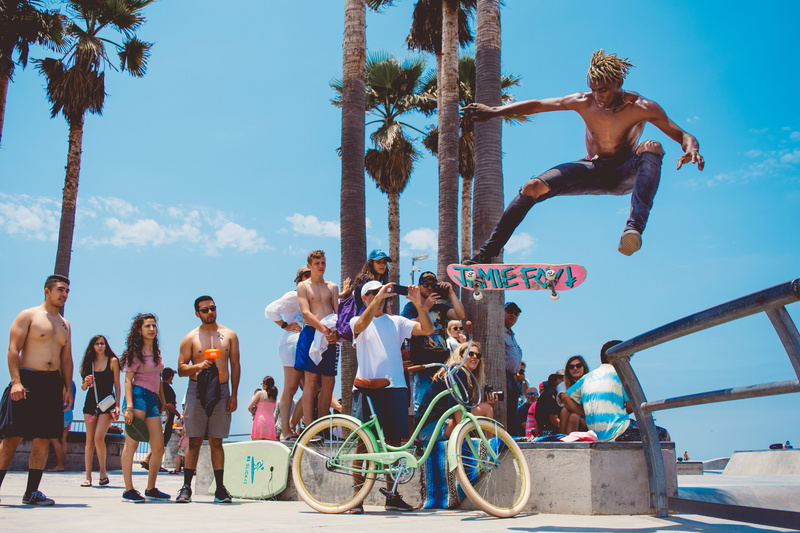 male, group of people, women, young men, skateboard, air, leisure activity, using, person, summer, watching, tricks, palm tree, crowd, bike, young women