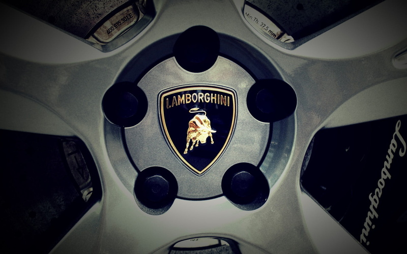 car interior, gray, 1080P, car, travel, rim, automotive, close-up, transportation, representation, airplane, human body part, mode of transportation, people