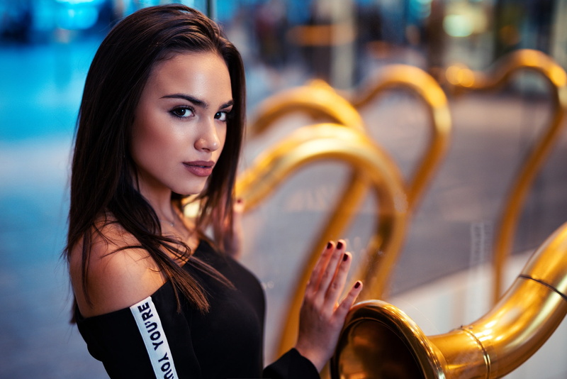 Stella, makeup, bokeh, brown hair, Marco Squassina, 1080P, portrait, beauty, look, hairstyle, pipe
