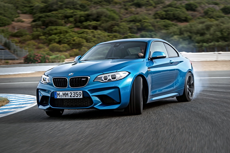 elegance, shiny, performance, day, road trip, design, blue, innovation, transportation, expense, street, front View, bmw, upper Class, luxury, sedan, tree