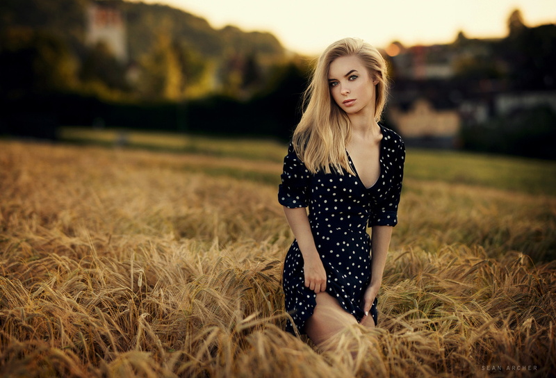 hair, one person, young women, outdoors, sky, blonde, beautiful people, selective focus, polka dots, women outdoors, 720P, young adult, Sean Archer, contemplation