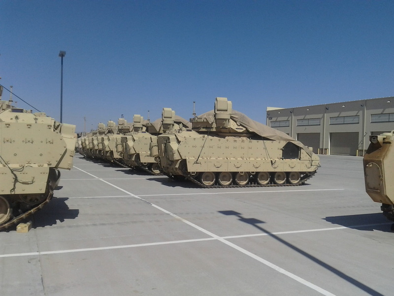 land vehicle, Military, built structure, gun, equipment, tanks, war, parked, weapon, soldier, history, army, nature, enforcement, armour, fight, day, outdoors