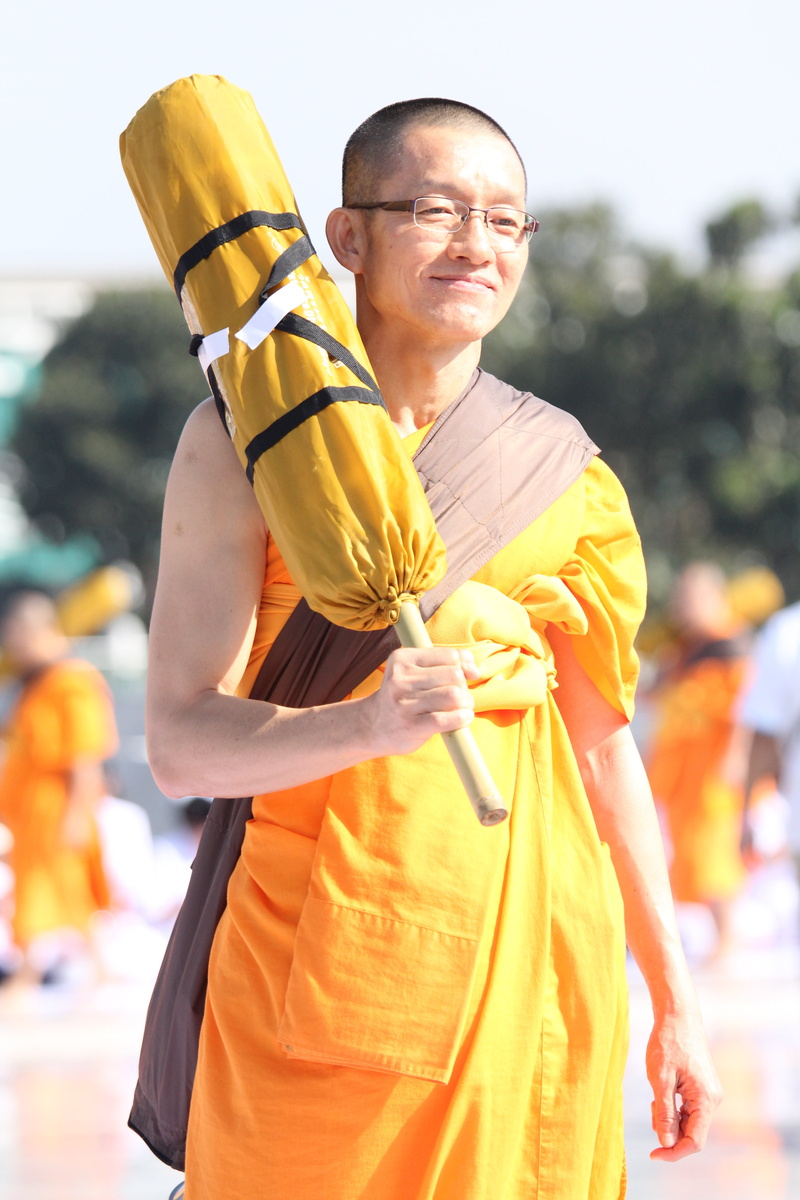 real people, more than, buddhism, happiness, wat, thailand, sunlight, phra dhammakaya, adult, thai, dhammakaya pagoda, outdoors, leisure activity, orange