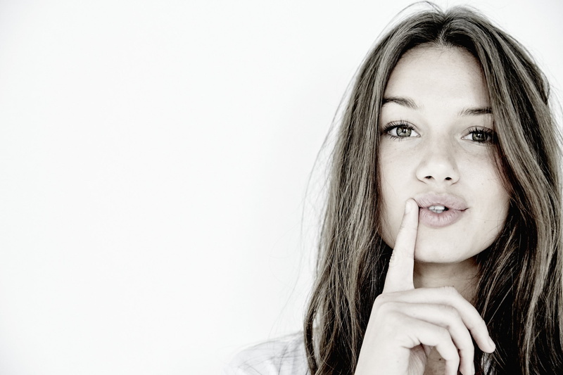 freckles, model, finger on lips, looking at viewer, open mouth, Hailey Outland, long hair, women, 1080P