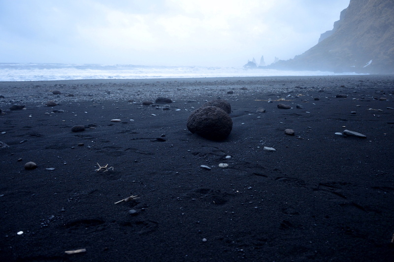 stone, beach, spooky, sky, landscape, outdoors, no people, iceland, mystery, 5K, black sandy beach, tranquil scene, tranquility, horizon, pebble, rock