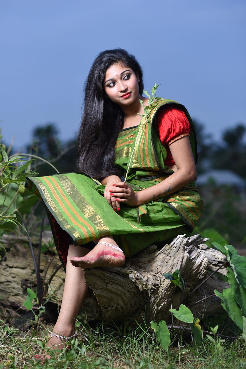 portrait, young adult, pretty, tripura, long hair, hairstyle, outdoors, food and drink, full length, young women, beauty, holding, casual clothing, beautiful woman