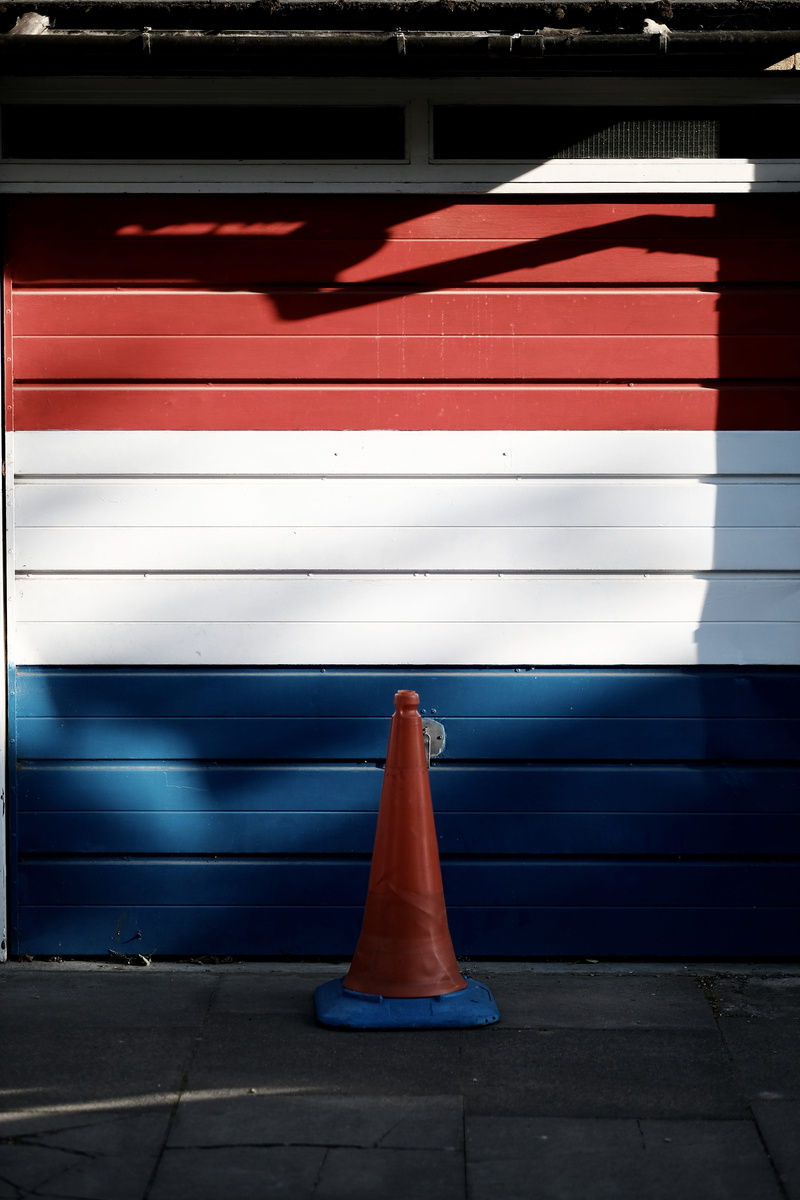 house, white, 5K, wooden, sign, minimal, france, communication, garage door, patriot, public transportation, outdoors, transportation, cambridge, blue